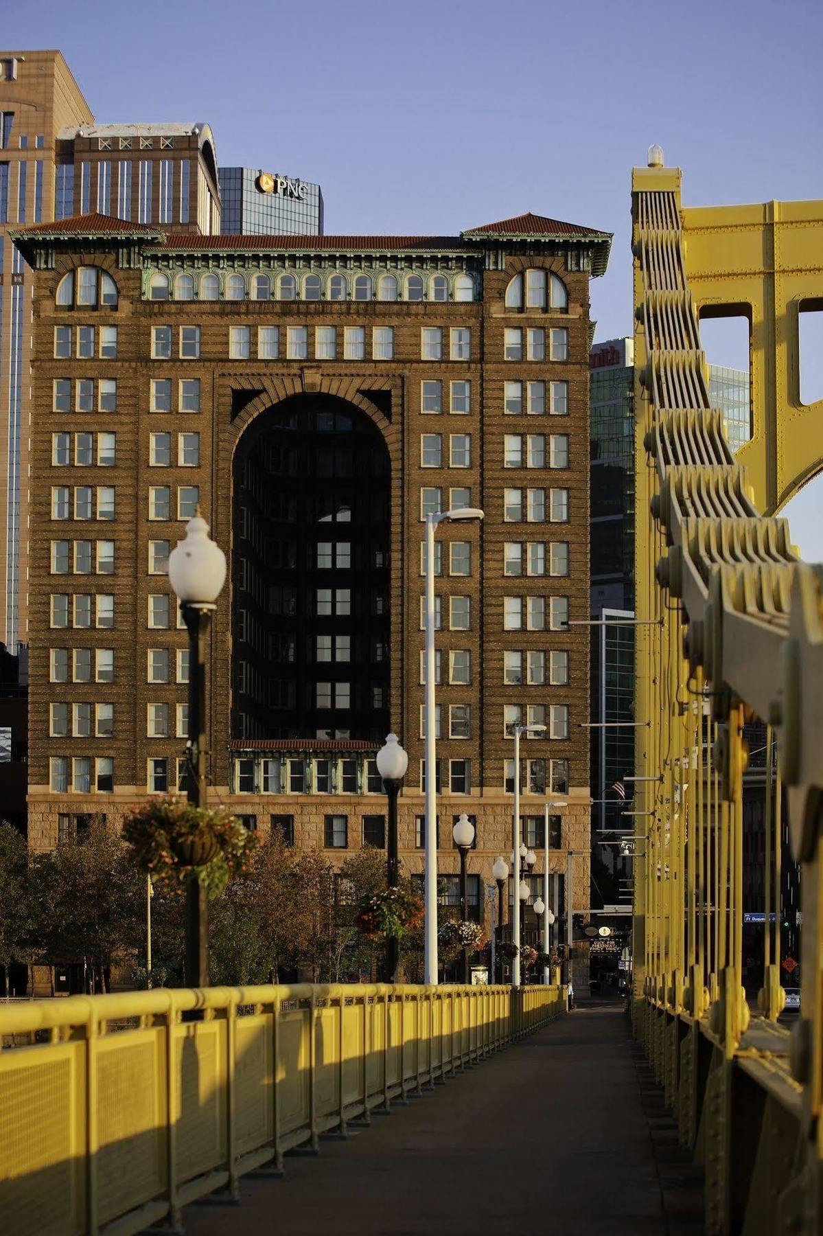 Renaissance Pittsburgh Hotel Exterior photo